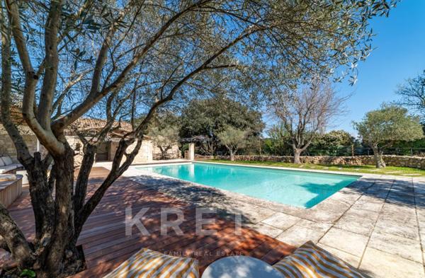 EXCLUSIVITÉ – PROCHE SAINT-REMY-DE-PROVENCE – MAS DU XVIIIe SIÈCLE _ 350 m2 _ 6 chambres