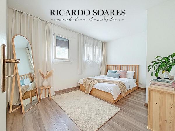 60870 RIEUX - MAISON FAMILIALE 203 m² AU SOL / SOUS-SOL TOTAL 90 m² / 5 CHAMBRES + 1 BUREAU / VERANDA / TERRAIN 730 m²