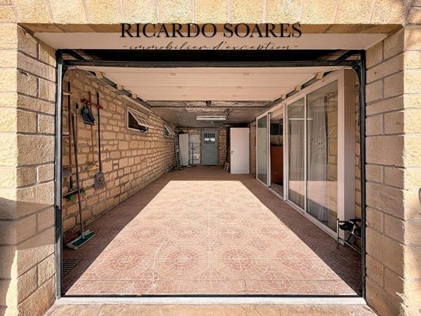 60870 RIEUX - MAISON FAMILIALE 203 m² AU SOL / SOUS-SOL TOTAL 90 m² / 5 CHAMBRES + 1 BUREAU / VERANDA / TERRAIN 730 m²