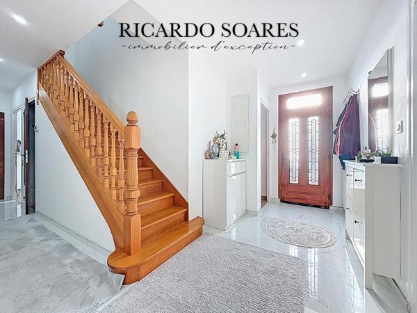 60870 RIEUX - MAISON FAMILIALE 203 m² AU SOL / SOUS-SOL TOTAL 90 m² / 5 CHAMBRES + 1 BUREAU / VERANDA / TERRAIN 730 m²