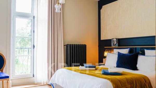 Propriété rare à Dinan — Hôtel particulier, gîte et longère de prestige