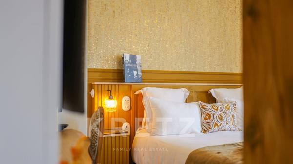 Propriété rare à Dinan — Hôtel particulier, gîte et longère de prestige