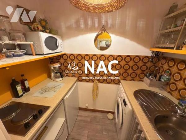 Charmant studio avec coin nuit de 27m² à vendre avec cave et parking