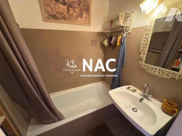 Charmant studio avec coin nuit de 27m² à vendre avec cave et parking