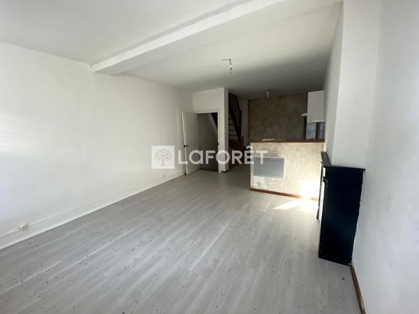 Achat immeuble Saint-Martin-d'Estréaux - 165 m² - 85 000 €