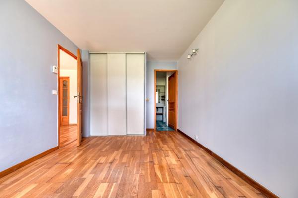 Dpt Yvelines (78), à vendre Appartement 3 pièces, 92m2 à RAMBOUILLET (78)