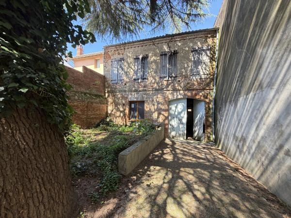 Maison 8 pièce(s) 5 chambre(s) 323 m²