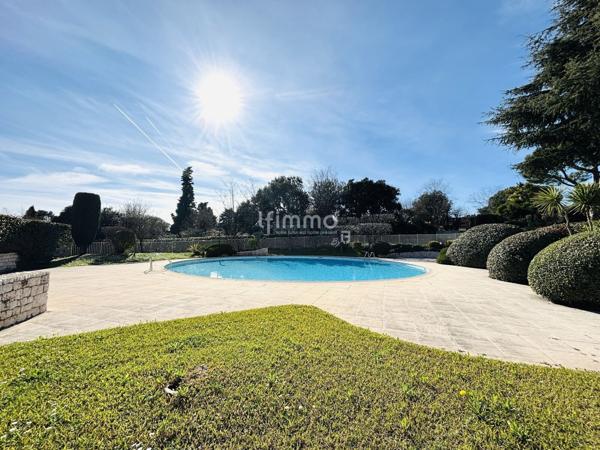 Investisseurs ou 1er achat : studio terrasse en dernier étage