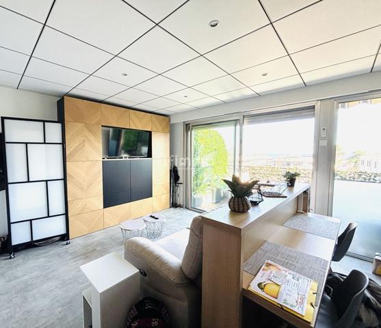 Investisseurs ou 1er achat : studio terrasse en dernier étage