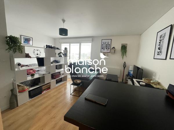 BDX BASTIDE Grand Appartement Type 1 avec parking couvert