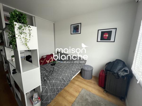 BDX BASTIDE Grand Appartement Type 1 avec parking couvert