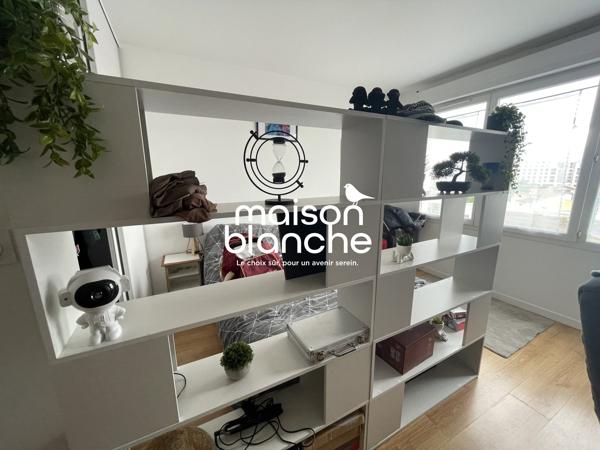BDX BASTIDE Grand Appartement Type 1 avec parking couvert