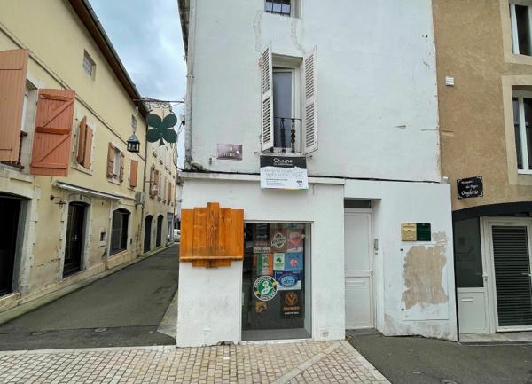 Immeuble à vendre    4 pièces •  Mont-de-Marsan