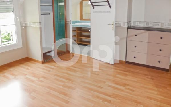 Maison à louer    5 pièces •  Senlis