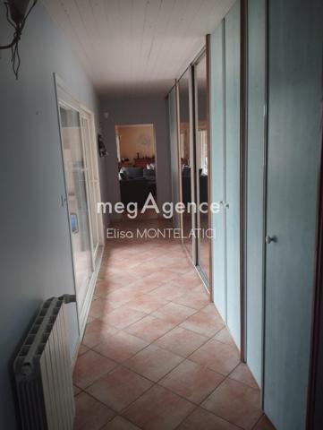 Maison à LES EGLISOTTES-ET-CHALAURES, 33230 - 8 pièces 225m²