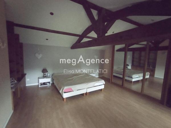 Maison à LES EGLISOTTES-ET-CHALAURES, 33230 - 8 pièces 225m²