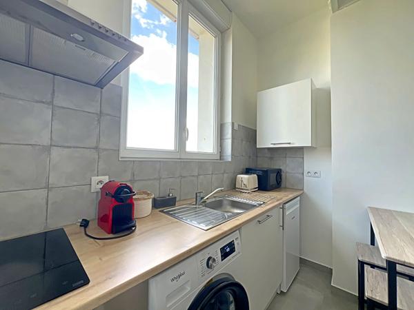 17200 ROYAN Charmant appartement rénové au dernier étage, à deux pas de la plage de Foncillon