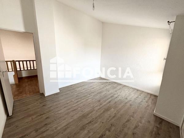 Location Appartement 4 pièces 89.36 m² - PASSAGE DE L'AMIRAL Bourg-les-valence 26500