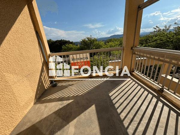 Location Appartement 4 pièces 89.36 m² - PASSAGE DE L'AMIRAL Bourg-les-valence 26500