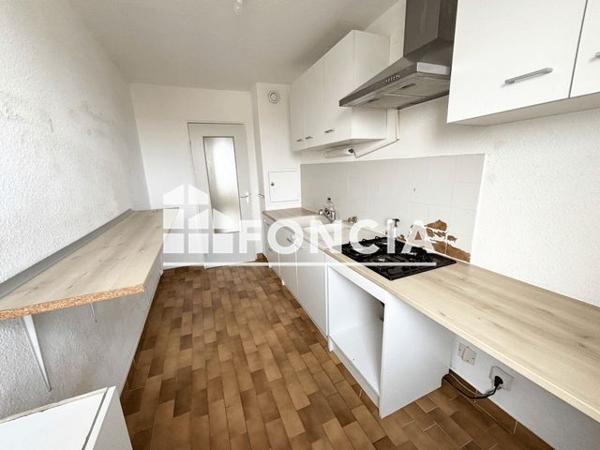 Location Appartement 4 pièces 89.36 m² - PASSAGE DE L'AMIRAL Bourg-les-valence 26500