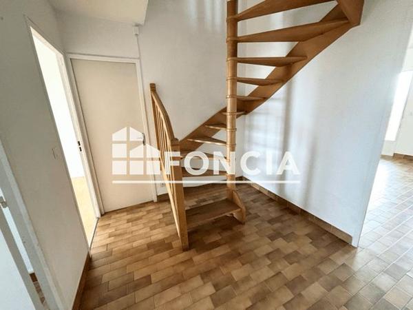 Location Appartement 4 pièces 89.36 m² - PASSAGE DE L'AMIRAL Bourg-les-valence 26500