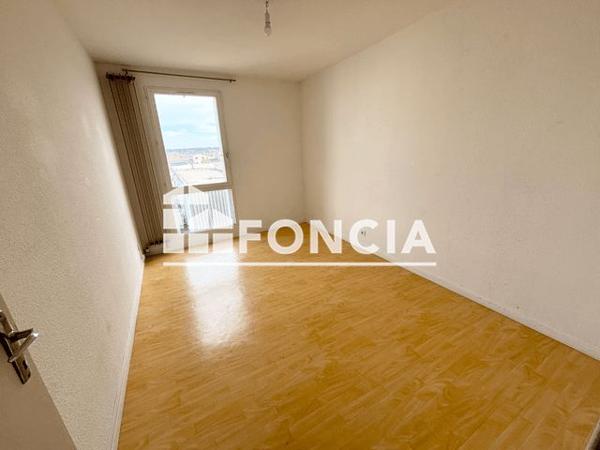 Location Appartement 4 pièces 89.36 m² - PASSAGE DE L'AMIRAL Bourg-les-valence 26500