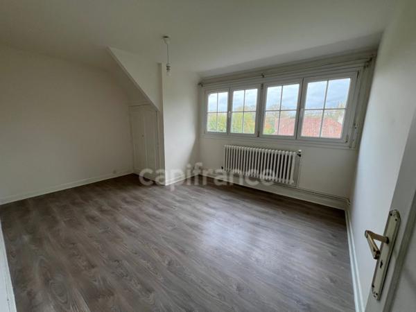 À VENDRE - CUCQ - MAISON INDIVIDUELLE SEMI PLAIN-PIED 142 M2 - 6 PIÈCES - SOUS SOL - JARDIN CLOS