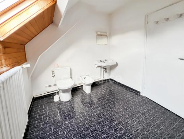 À VENDRE - CUCQ - MAISON INDIVIDUELLE SEMI PLAIN-PIED 142 M2 - 6 PIÈCES - SOUS SOL - JARDIN CLOS