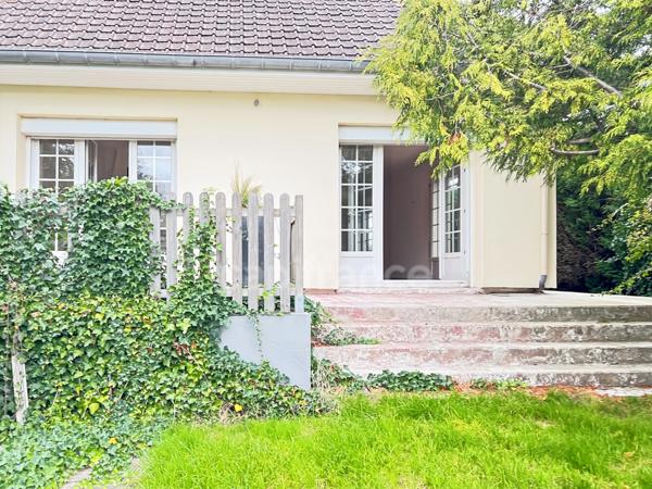 À VENDRE - CUCQ - MAISON INDIVIDUELLE SEMI PLAIN-PIED 142 M2 - 6 PIÈCES - SOUS SOL - JARDIN CLOS