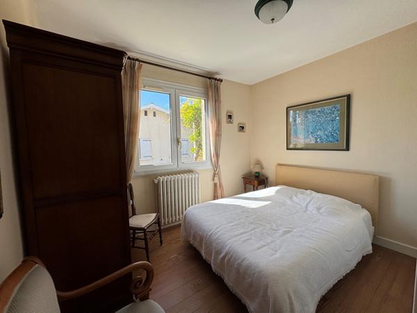 Maison L'Isle Jourdain T6/7, 5 chambres, 130 m², garage, terrain 800 m²