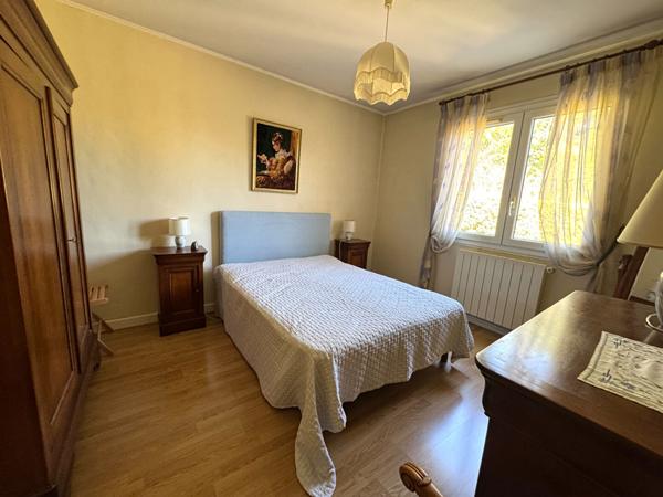 Maison L'Isle Jourdain T6/7, 5 chambres, 130 m², garage, terrain 800 m²