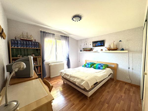 Maison L'Isle Jourdain T6/7, 5 chambres, 130 m², garage, terrain 800 m²