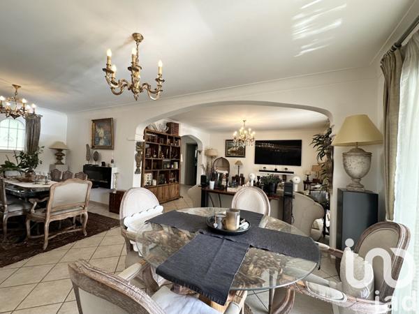 Maison 6 pièces de 175 m² à Fréjus (83370)