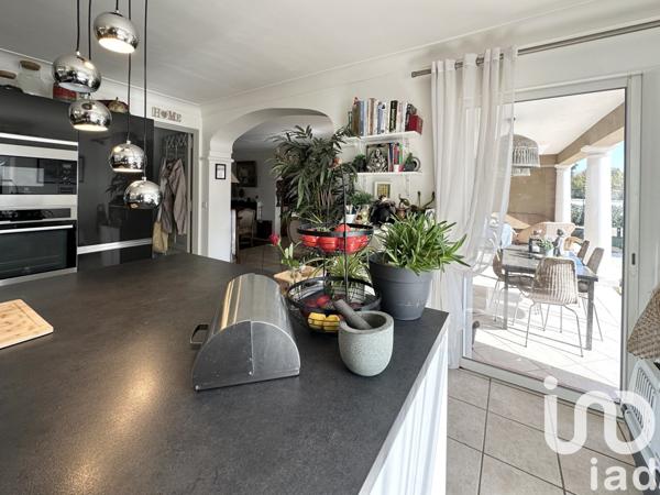 Maison 6 pièces de 175 m² à Fréjus (83370)