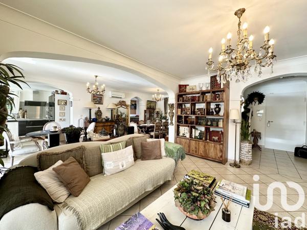 Maison 6 pièces de 175 m² à Fréjus (83370)