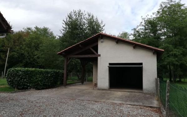 Maison à louer    3 pièces •  Razac-sur-l'Isle