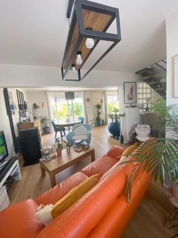 Magnifique maison semi mitoyenne de 125 m 2 à COQUELLES