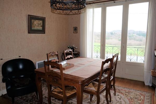 Maison à SAINT-GERMAIN-LES-VERGNES, 19330 - 5 pièces 126m²