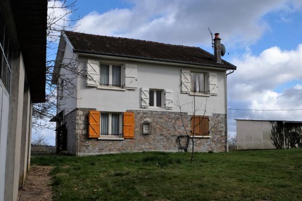 Maison à SAINT-GERMAIN-LES-VERGNES, 19330 - 5 pièces 126m²