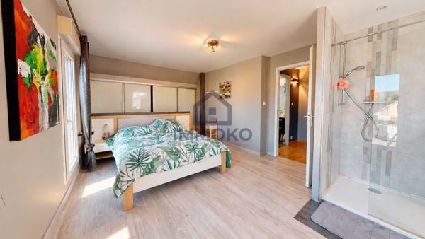 Maison familiale 155 m² – 4 chambres – Piscine – Vétrigne