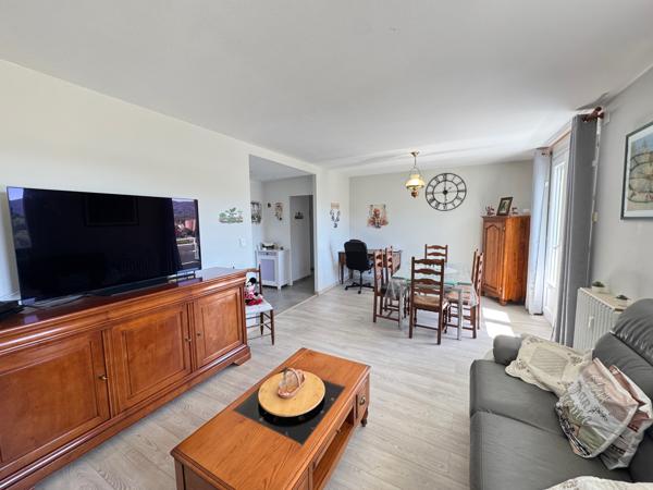 Unieux : Bel appartement avec Grand Balcon