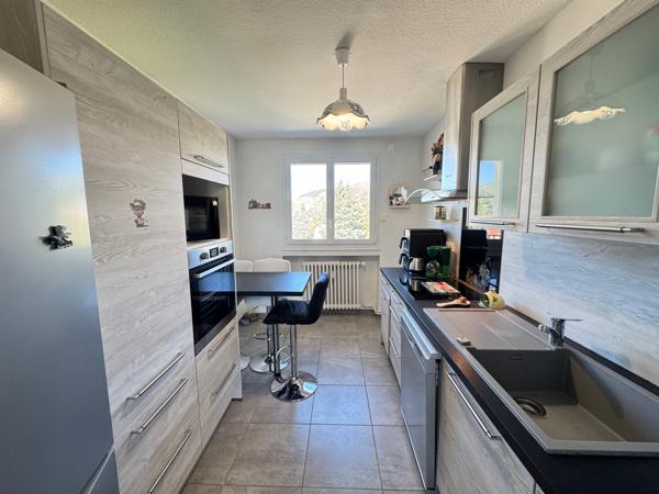 Unieux : Bel appartement avec Grand Balcon