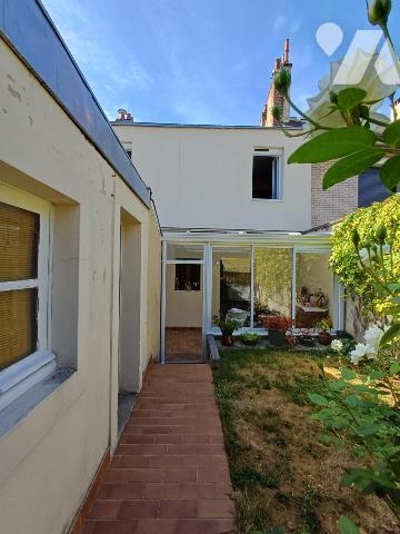 JARDIN DES PLANTES - Maison type 8 avec garage