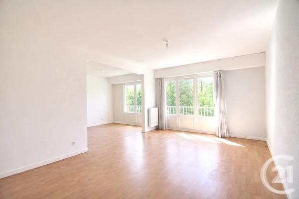 Appartement F4 à vendre  4 pièces - 83 m 2   BONDY  - 93