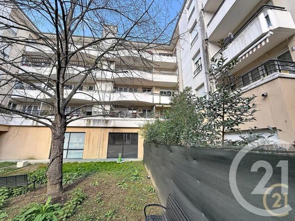 Appartement F4 à vendre  4 pièces - 83 m 2   BONDY  - 93