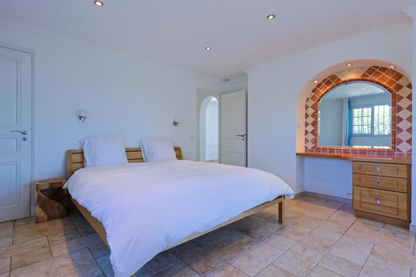 Maison spacieuse entièrement climatisée