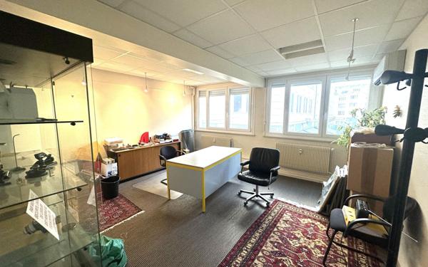 Appartement à vendre    8 pièces • 239,24 m2 Mulhouse