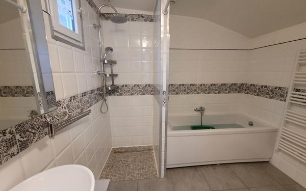 Maison à vendre    3 pièces • 62 m2 Avignon