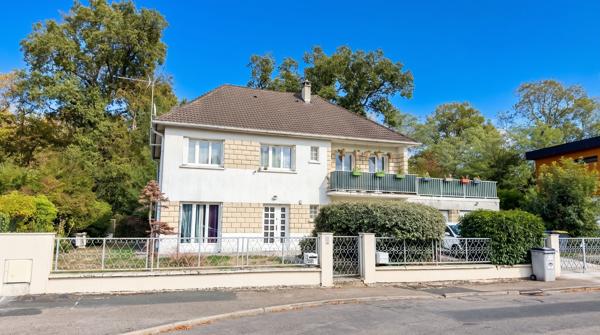 Maison Montgeron 10 pièce(s) 185 m2