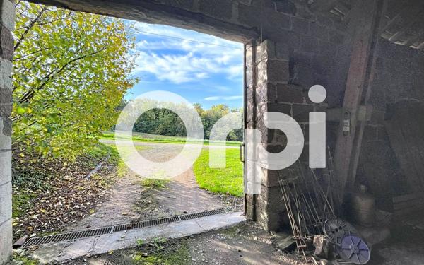 Maison à vendre    2 pièces •  Ussac